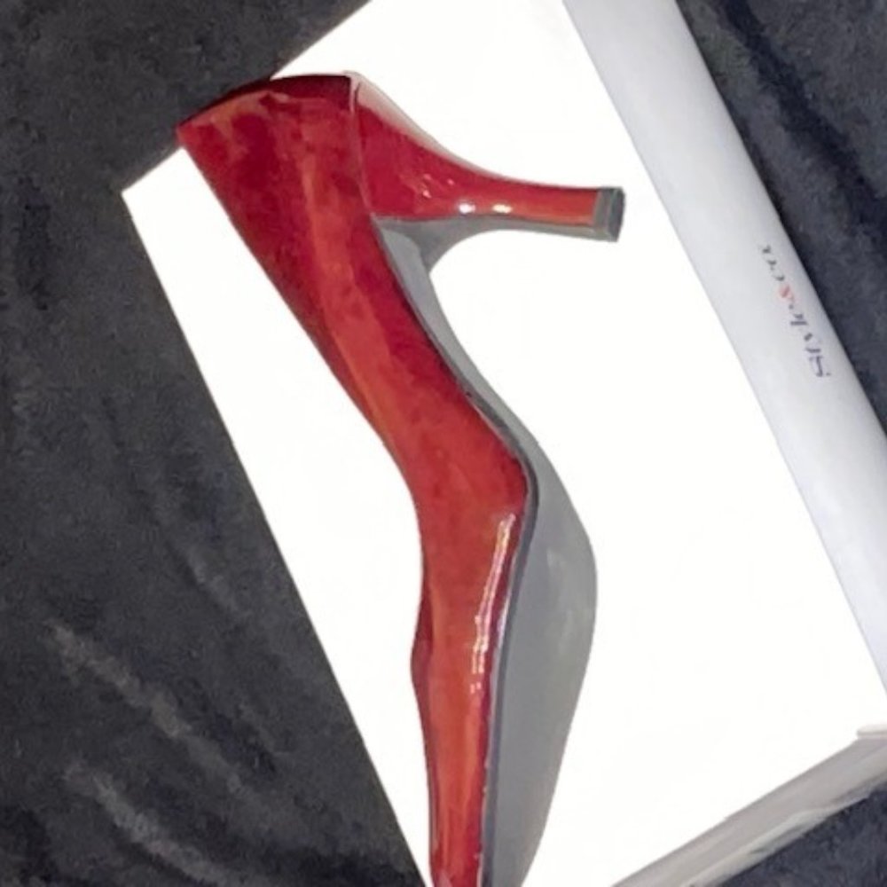 BURGANDY STYLE & CO PUMP